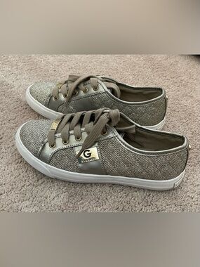 G by Guess Silver Glitter Low-Top Sneakers